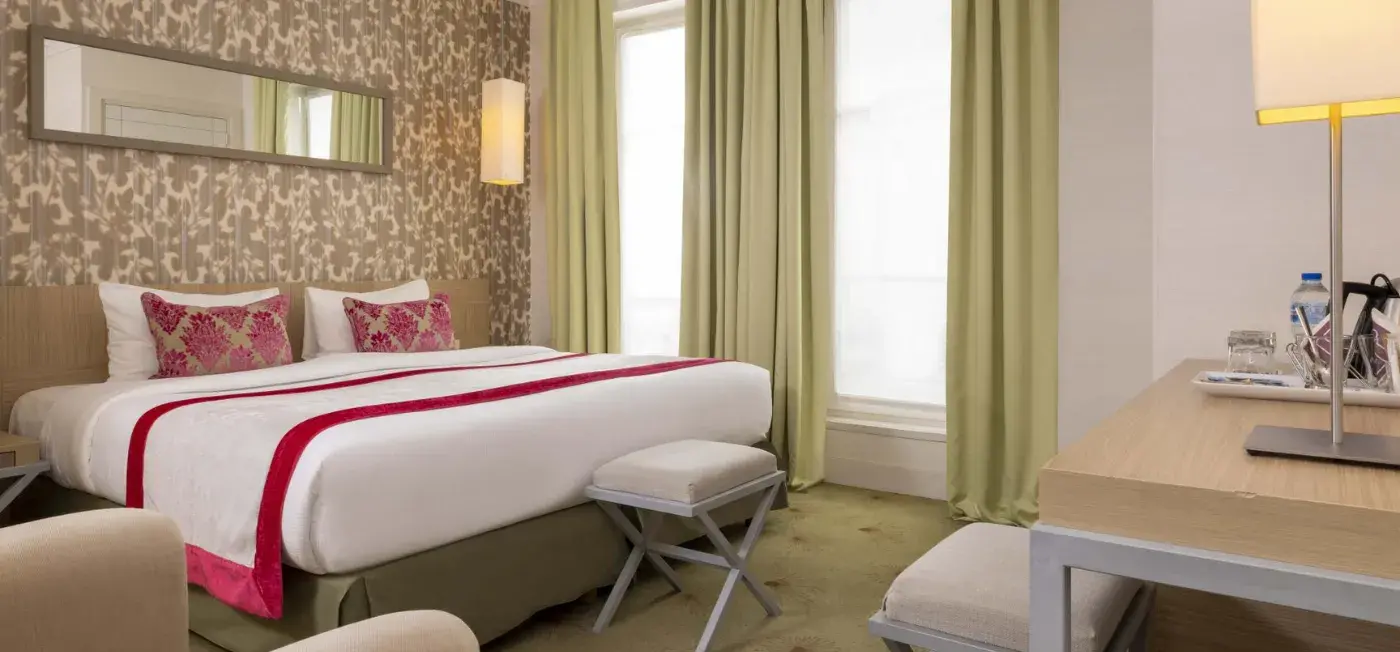 Bedroom view of Hotel Le Marceau Bastille Paris